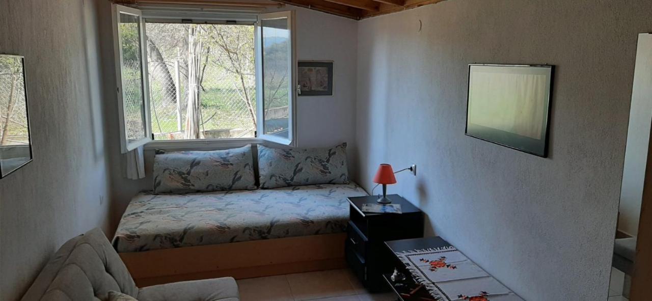 Agrampeli Villa Ierissós Buitenkant foto